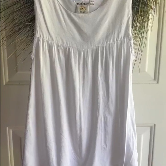 Batik Bali white sleeveless top size small/medium - Picture 2 of 14